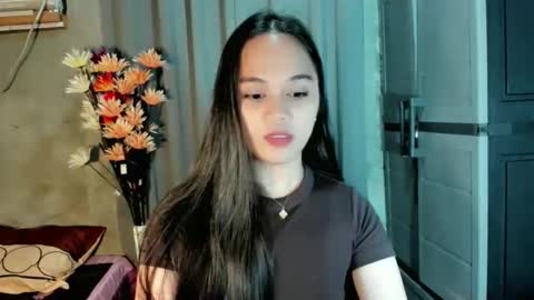 hilarymolly online show from 3, 3, 2026