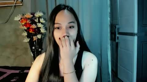 hilarymolly online show from 18, 4, 2026