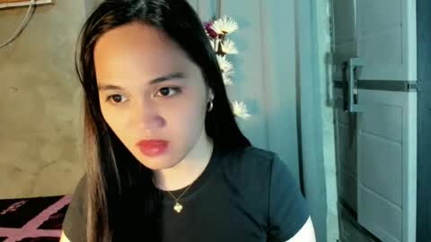 Snapshot of hilarymolly chatting on 25, 6, 2026 hilarymolly online show from 25, 6, 2026