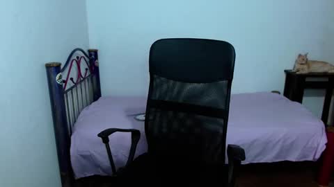 Snapshot of hinata_9 chatting on 10, 9, 2025      0600AM-1100AM - online show from 10, 9, 2025