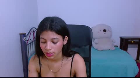 Snapshot of hinata_9 chatting on 26, 10, 2025      0600AM-1100AM - online show from 26, 10, 2025