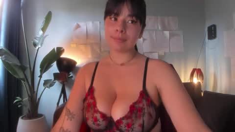 Snapshot of hinnata69 chatting on 2, 12, 2025 Hinnata online show from 2, 12, 2025