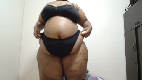hips2sexy online show from 17, 2, 2025