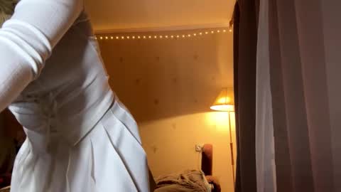 I am Amy ntmu Lets hit 10 Thumbs Up together online show from 4, 3, 2026