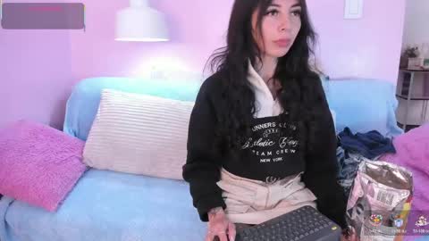 Snapshot of hiyakasudere chatting on 22, 5, 2026 hiyakasudere online show from 22, 5, 2026