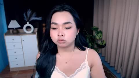 Snapshot of hoellygia chatting on 11, 3, 2026 IM NEW HERE ITS ME GIA online show from 11, 3, 2026