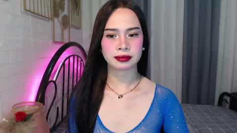Snapshot of hoelymolly chatting on 20, 6, 2026 hoelymolly online show from 20, 6, 2026