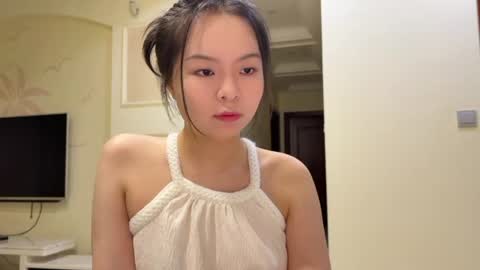 Snapshot of hola_sunflower chatting on 9, 7, 2026 amy online show from 9, 7, 2026