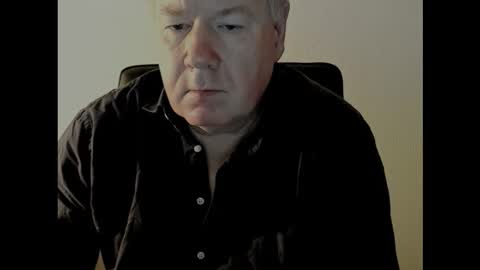 Snapshot of holgerhb53 chatting on 17, 10, 2025 Holger online show from 17, 10, 2025