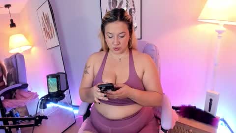 Hollie online show from 24, 2, 2026