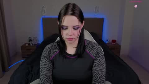 Snapshot of hollislux chatting on 9, 5, 2026 Lux online show from 9, 5, 2026