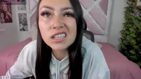 Holly online show from 28, 11, 2025