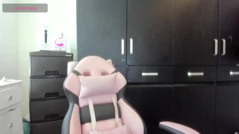 Holly online show from 16, 4, 2026