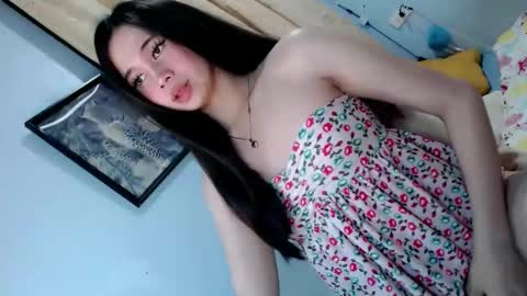 Snapshot of holly_sasa chatting on 3, 12, 2025 Sasa online show from 3, 12, 2025