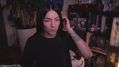 Holly Linder online show from 12, 3, 2026