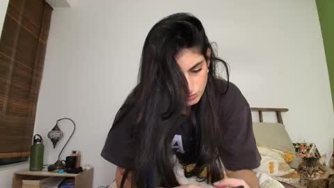 hollyshit_ online show from 8, 2, 2026