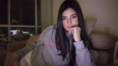 hollyshit_ online show from 8, 3, 2026