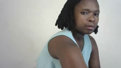 holy_ebony online show from 14, 4, 2026