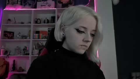 holy_mistresss online show from 10, 4, 2026