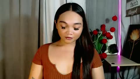 Snapshot of holy_shine chatting on 18, 5, 2026 Bella online show from 18, 5, 2026