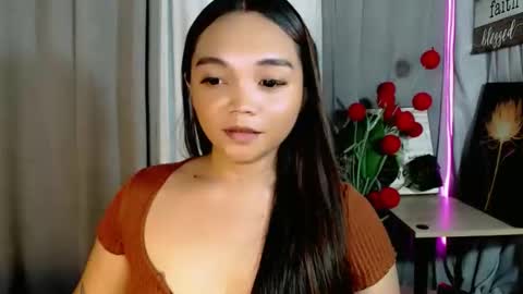 Snapshot of holy_shine chatting on 18, 5, 2026 Bella online show from 18, 5, 2026