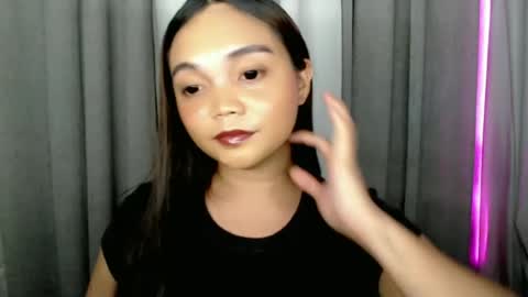 Snapshot of holy_shine chatting on 5, 6, 2026 Bella online show from 5, 6, 2026