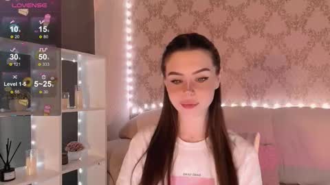 Mia online show from 2, 12, 2025