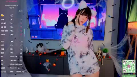 May online show from 5, 11, 2025