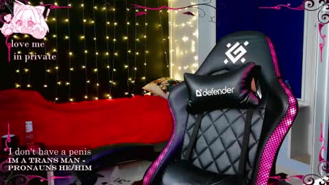 Honelints boyblonde hair AsterMIntfemboybrown hair online show from 3, 3, 2025