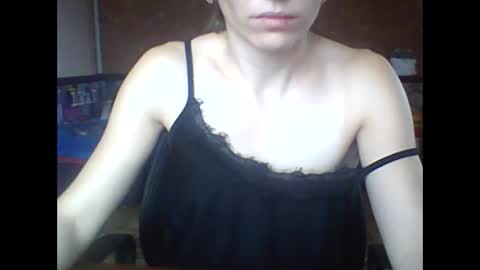 honey0bunny35 online show from 18, 1, 2025