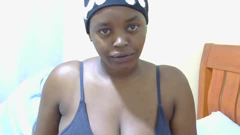 Snapshot of honey_caddy chatting on 23, 6, 2026 honey_caddy online show from 23, 6, 2026