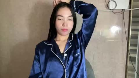 honey_cake623321 online show from 7, 5, 2026