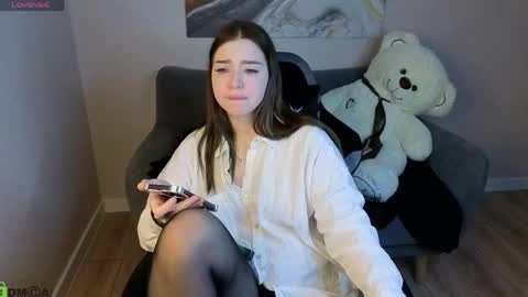 Snapshot of honey_cherrry chatting on 19, 5, 2026 Honey online show from 19, 5, 2026