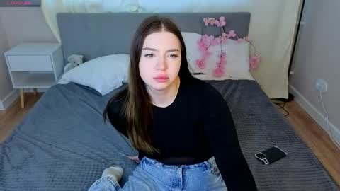 Snapshot of honey_cherrry chatting on 23, 5, 2026 Honey online show from 23, 5, 2026