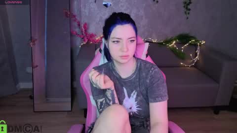 Snapshot of honey_cherrry chatting on 7, 6, 2026 Honey online show from 7, 6, 2026