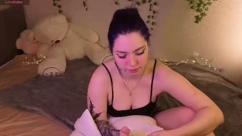 Snapshot of honey_cherrry chatting on 12, 6, 2026 Honey online show from 12, 6, 2026
