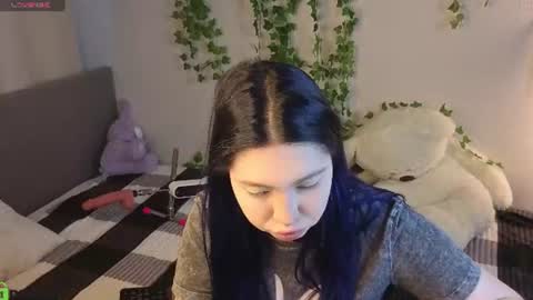 Snapshot of honey_cherrry chatting on 25, 6, 2026 Honey online show from 25, 6, 2026