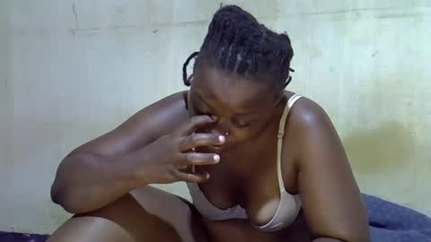 honey_sunshiny online show from 15, 6, 2026