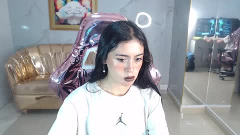 HONEY  online show from 29, 1, 2025