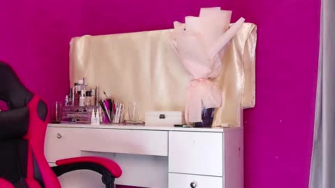 Snapshot of honey_yani chatting on 19, 12, 2024 yani online show from 19, 12, 2024