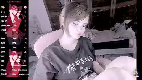 Honey Apple Alaska online show from 16, 12, 2025