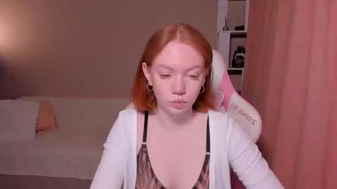 honeyautumn online show from 24, 2, 2025