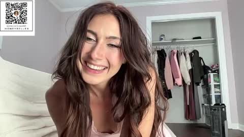 Snapshot of honeybelle8 chatting on 14, 4, 2026 belle brunette online show from 14, 4, 2026