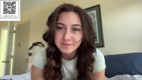 Snapshot of honeybelle8 chatting on 19, 5, 2026 belle brunette online show from 19, 5, 2026