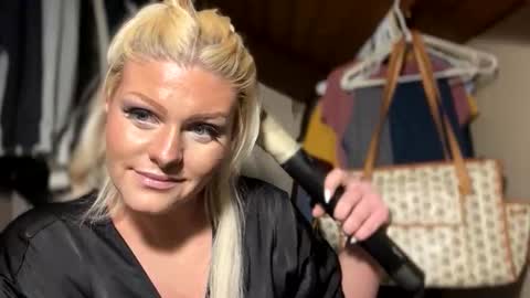 Snapshot of honeybuhnny chatting on 21, 2, 2026 honeybuhnny online show from 21, 2, 2026