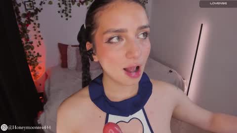       online show from 25, 2, 2025