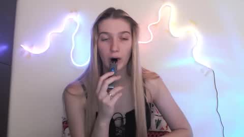 honeyveil online show from 24, 3, 2026