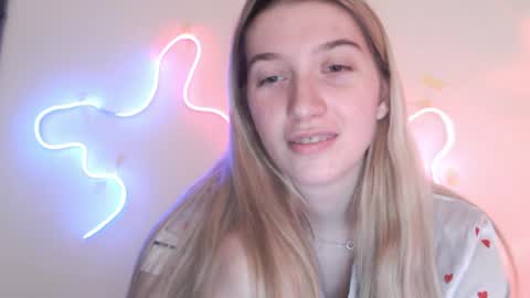 honeyveil online show from 1, 4, 2026