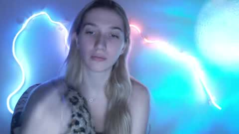 honeyveil online show from 5, 6, 2026