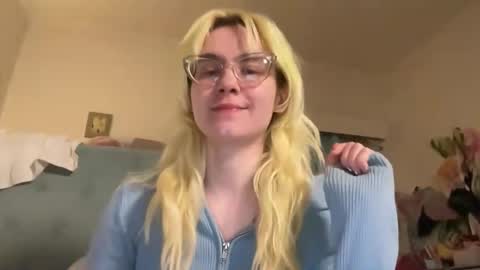 Emi Rose online show from 4, 3, 2026